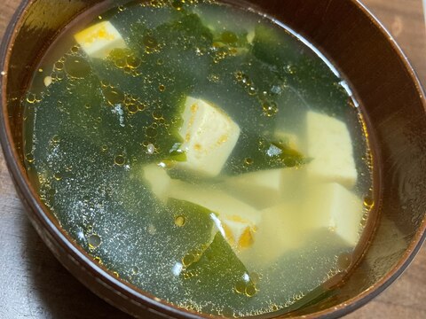 豆腐とわかめの中華スープ
